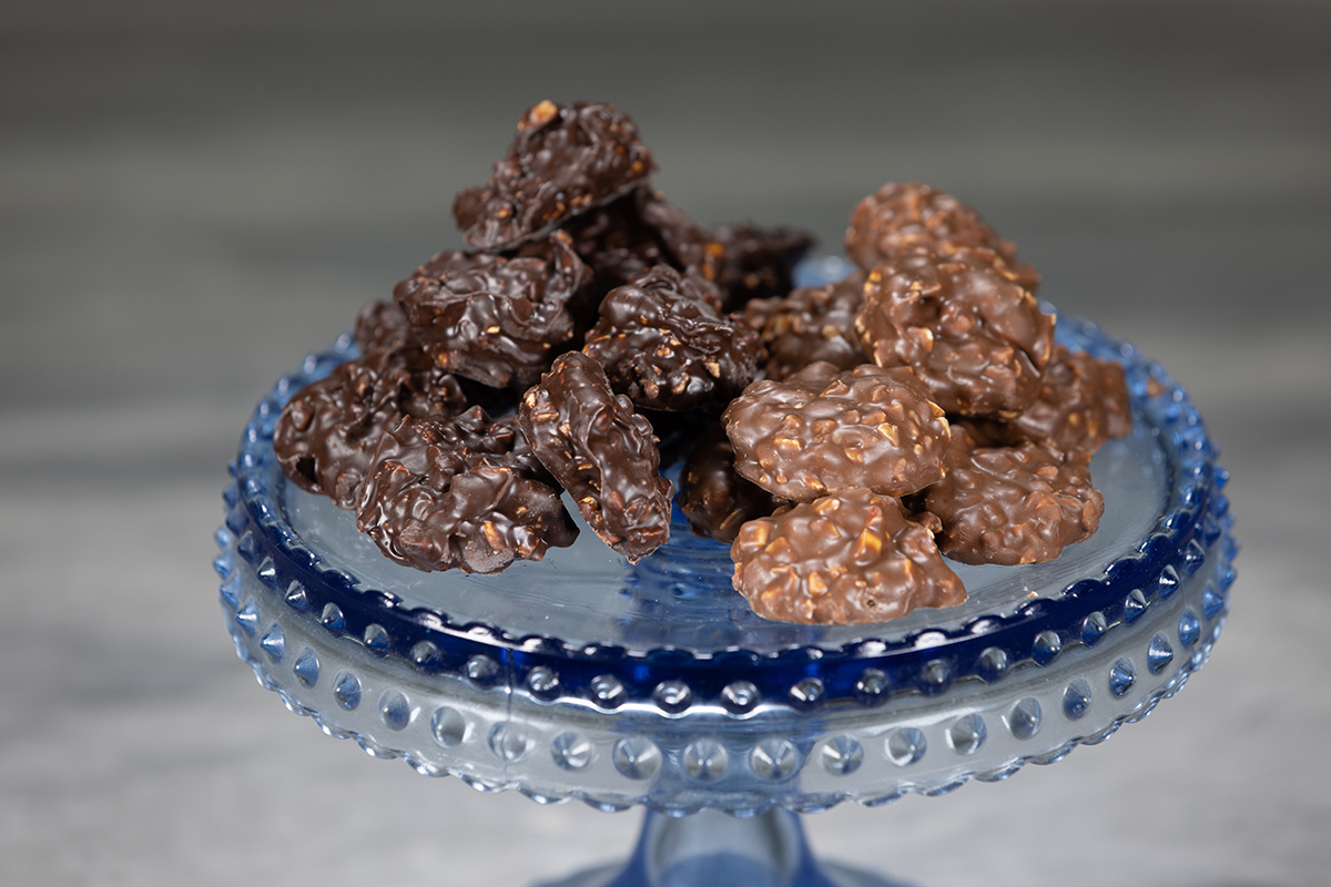 06292023155213_SF-Chocolate-Covered-Peanut-Clusters